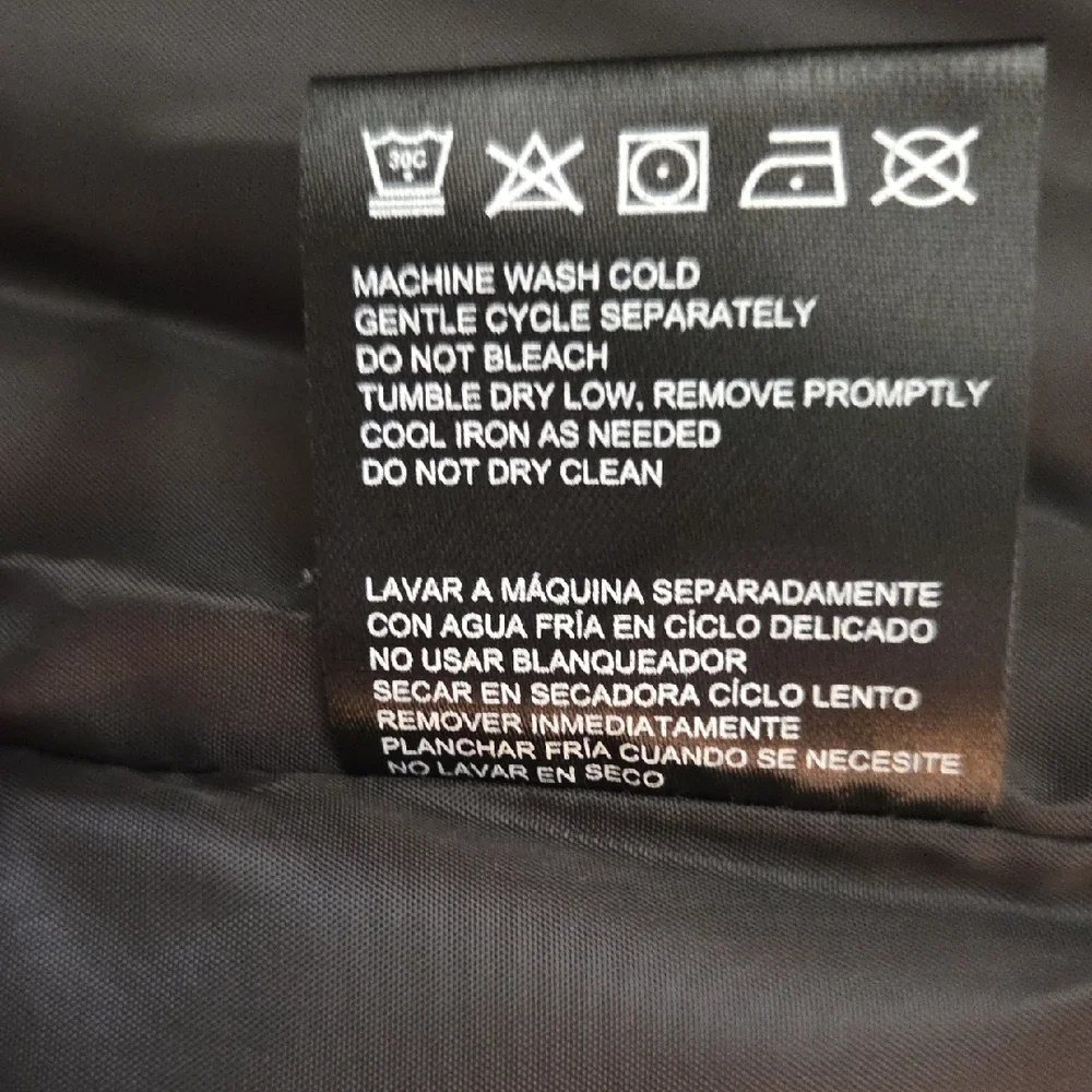 Weatherproof White and Black Sherpa Vest - Picture 7 of 13